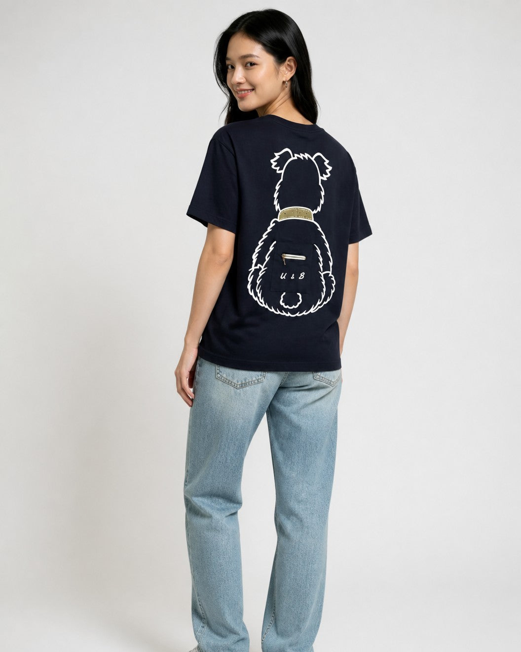 Leox Hub cute puppy graphic t-shirt featuring adorable dog portrait illustration print