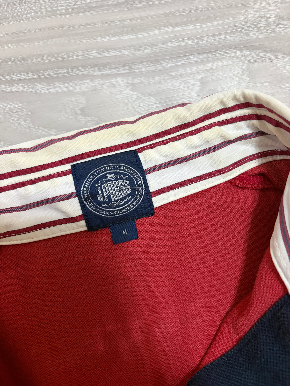 Leox Hub vintage J.PRESS red polo shirt featuring striped collar detail