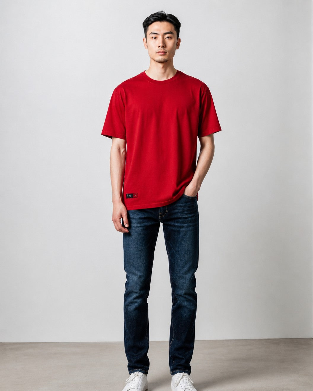 Leox Hub Kent in Tradition classic red t-shirt featuring traditional chest logo detail