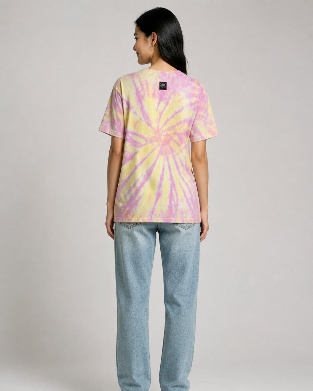 Leox Hub Ricca Ricca colorful tie-dye t-shirt featuring front graphic print and casual relaxed fit